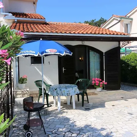 In - Insel Krk 14757 * Šilo