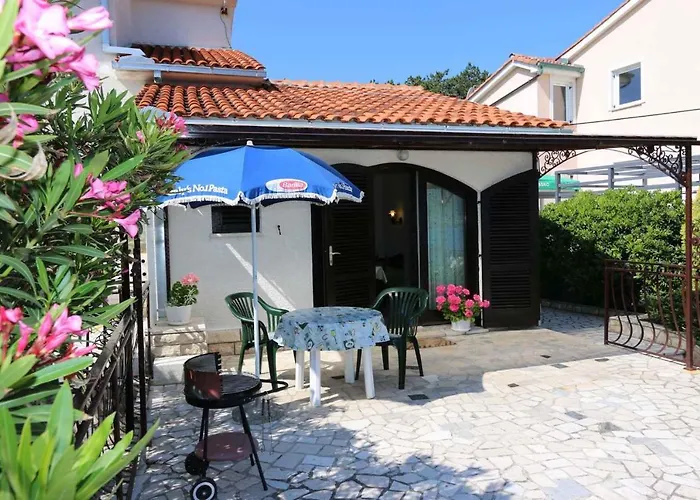 In - Insel Krk 14757 * Šilo